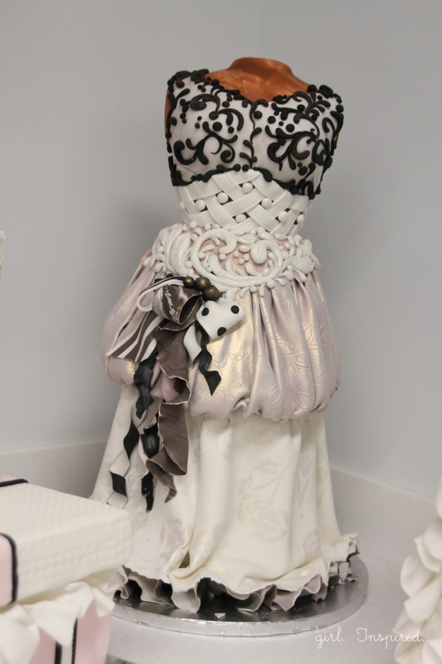 Gorgeous Cake at Wilton School of Cake Decorating