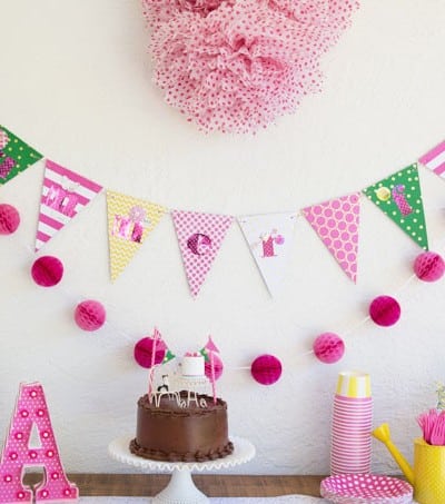 Summer Splash Birthday Party - simple ideas for pulling together a great party with very little planning.